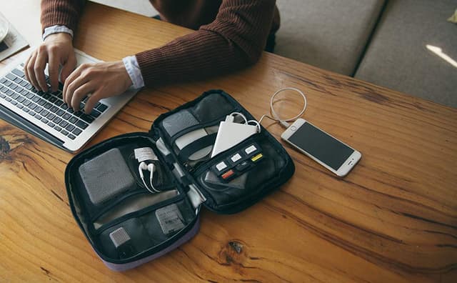 Double-Layer Gadget Organiser Pouch with Front Pocket for Cables — View 2