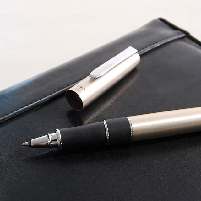 Tombow Zoom 505 Aluminium Gel Ink Ballpoint Pen — View 4
